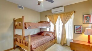 Apartamento conforto, 3 quartos, para não fumantes | 3 quartos, escrivaninha
