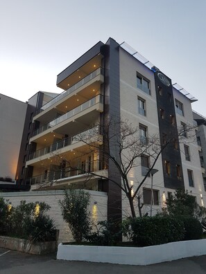 Exterior - Apartments M Palace (Budva)