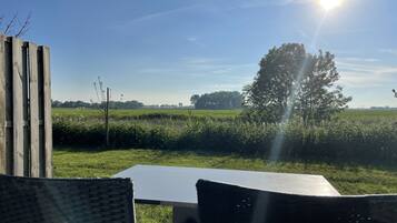 Pemandangan dari properti