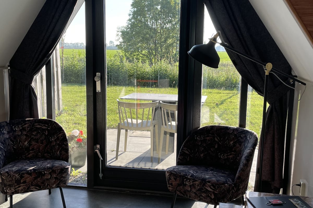 Deluxe Room, 2 Single Beds | Minibar, free WiFi, bed sheets