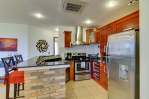 Comfort Apartment, 2 Bedrooms, Non Smoking | Private kitchen