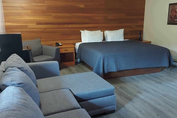 Phòng Deluxe | 12 phòng ngủ, màn/rèm cản sáng, truy cập Internet không dây miễn phí