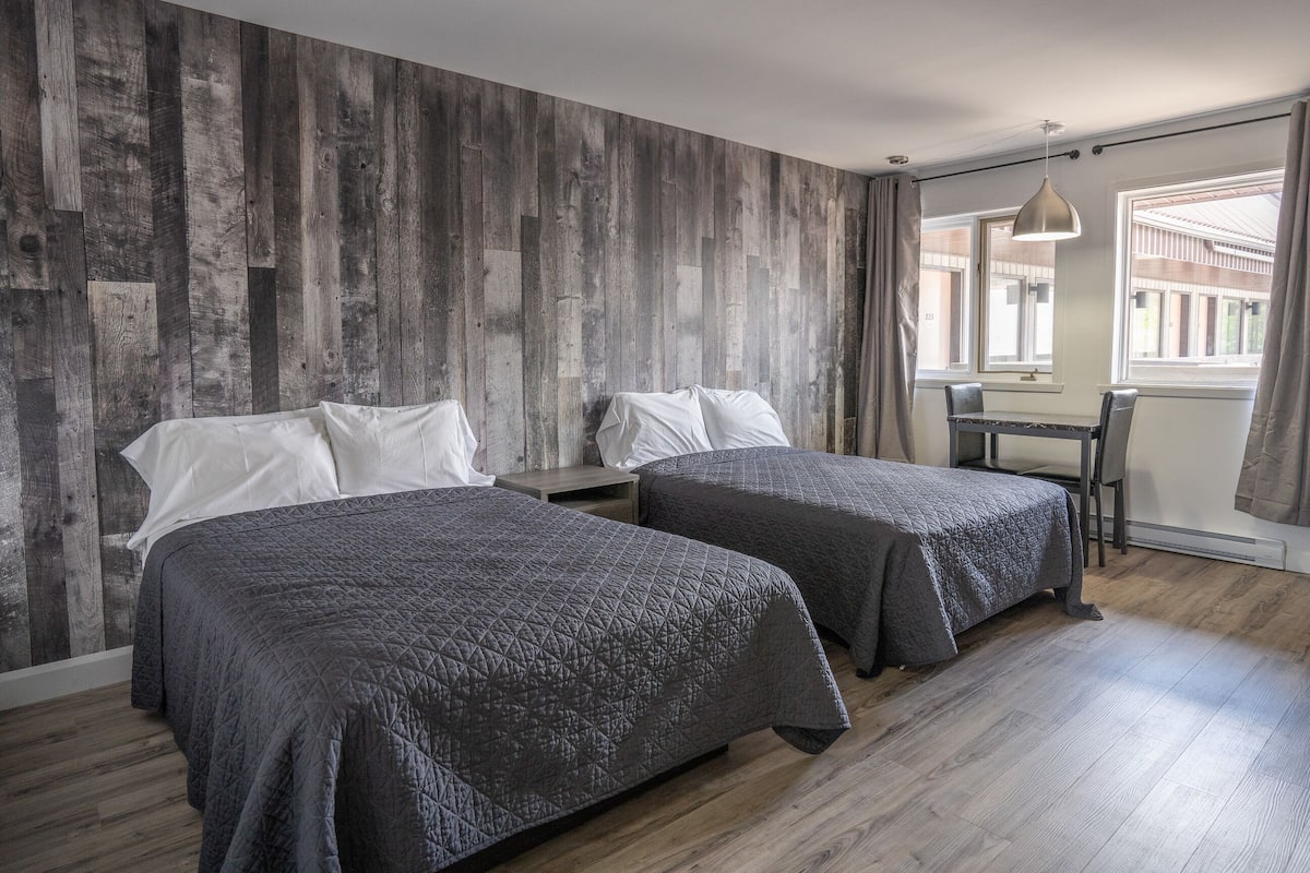 12 slaapkamers, verduisterende gordijnen, gratis wifi, beddengoed
