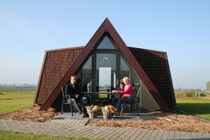 豪華客房 | 嬰兒床 (收費)、摺床/加床 (收費)、免費 Wi-Fi、床單