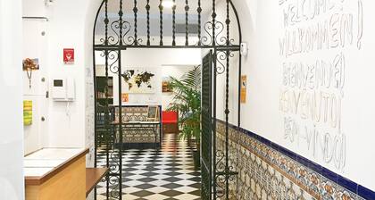 Hostel A2C - Adults Only