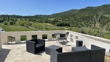 Comfort-Zweibettzimmer, Nichtraucher, HĂŒgelblick