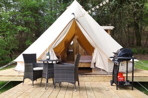 テント | 高級寝具、低反発ベッド、セーフティボックス (室内)、客室ごとに異なる装飾