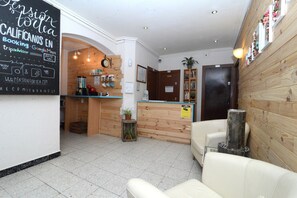 Reception - Pensión Fortea (Zaragoza)