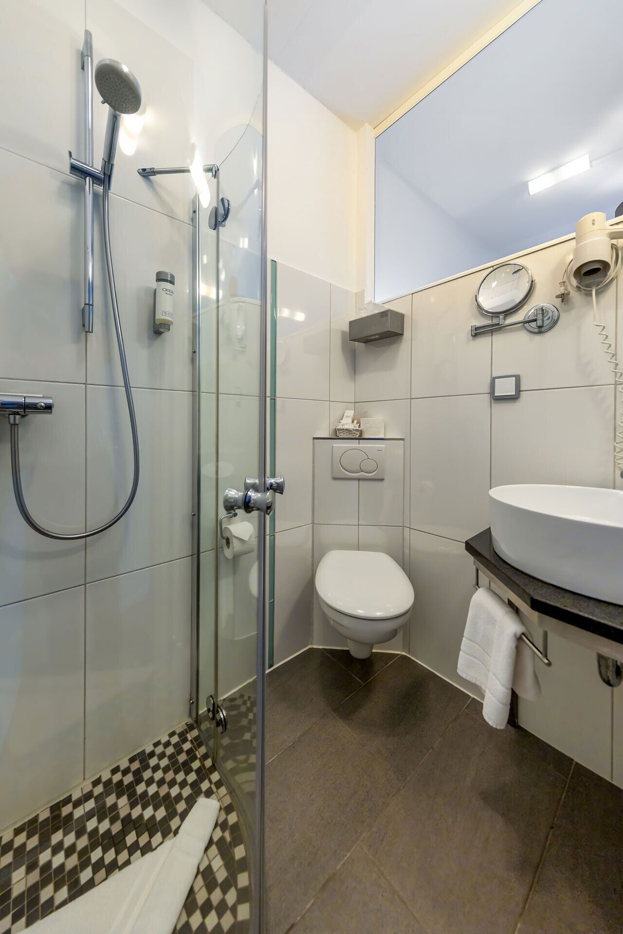 single room | desk, blackout curtains, soundproofing, iron/ironing board