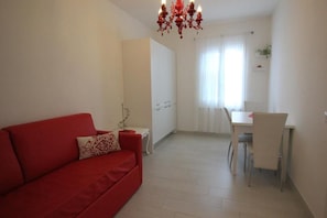 Flat-screen TV - Rooms & Breakfast Il Punto... (Peschiera del Garda)