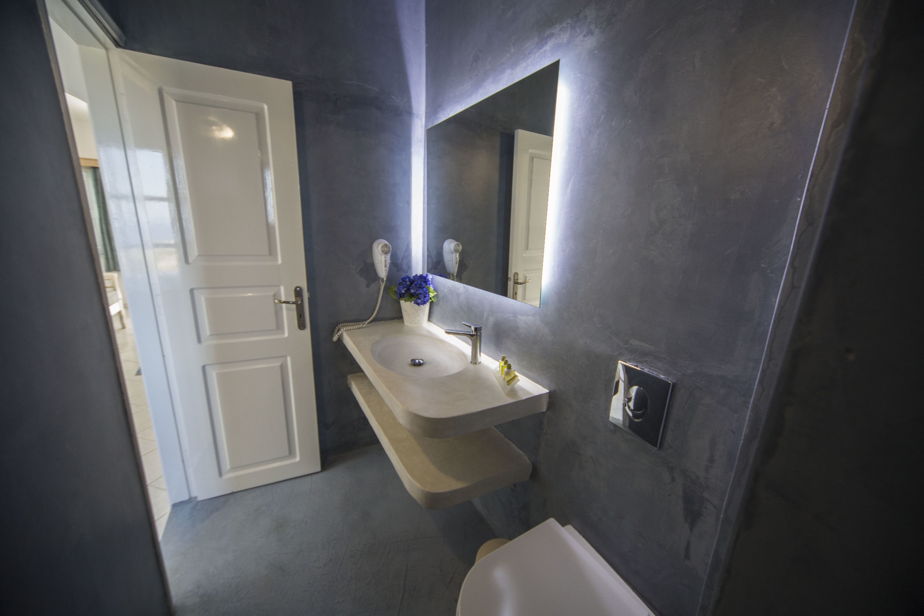 Photo - Ianthe Apartments & Villa