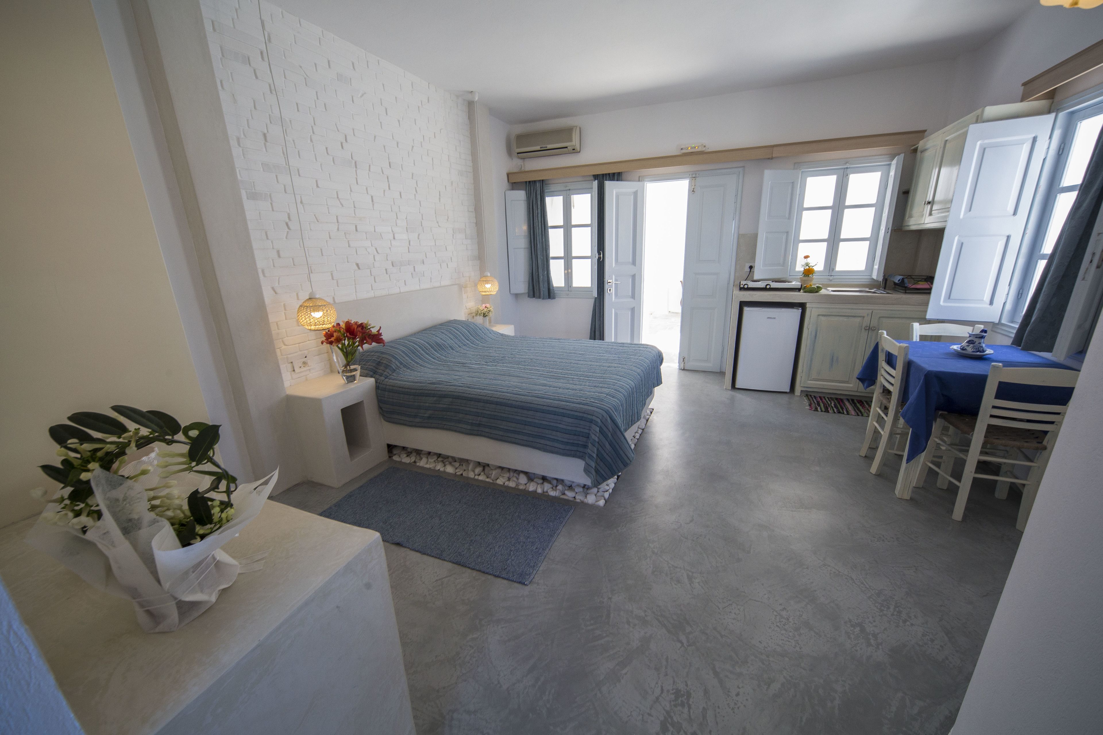 Photo - Ianthe Apartments & Villa