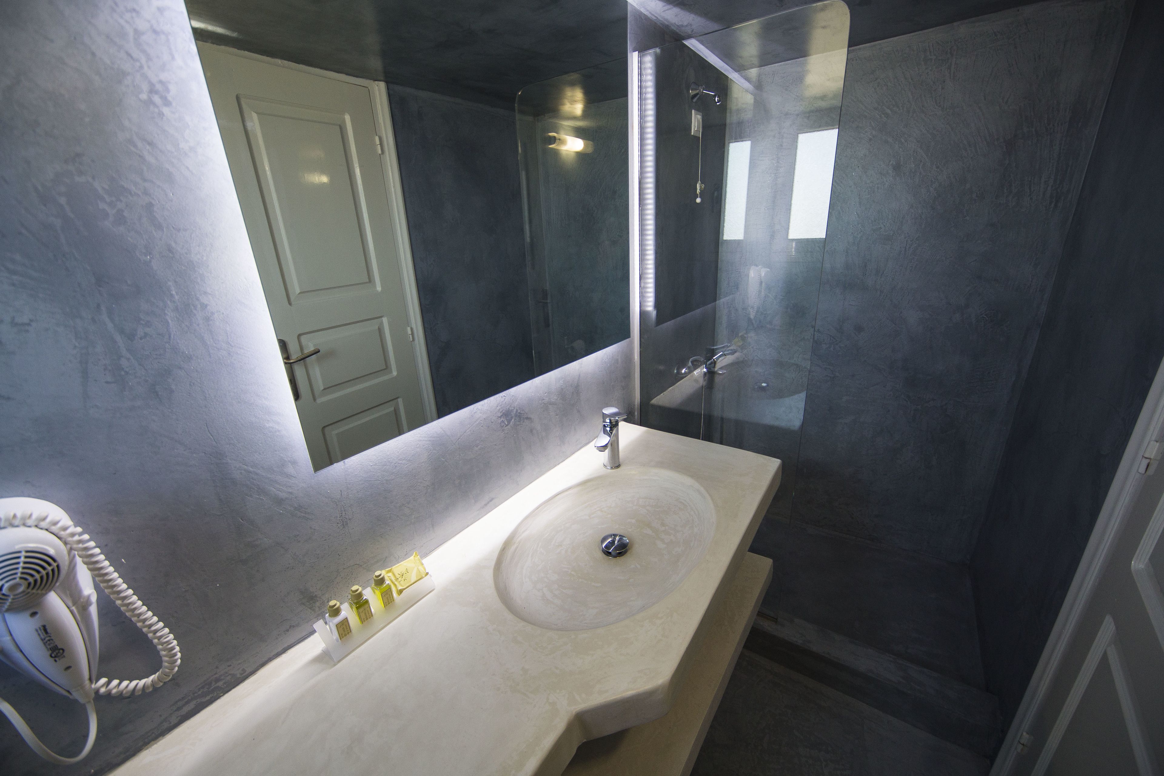 Photo - Ianthe Apartments & Villa