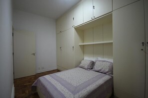 3 bedrooms, minibar, iron/ironing board, bed sheets - GoHouse Constante 404 (Rio de Janeiro)