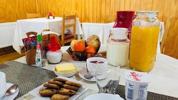 Daily continental breakfast (USD 20 per person)
