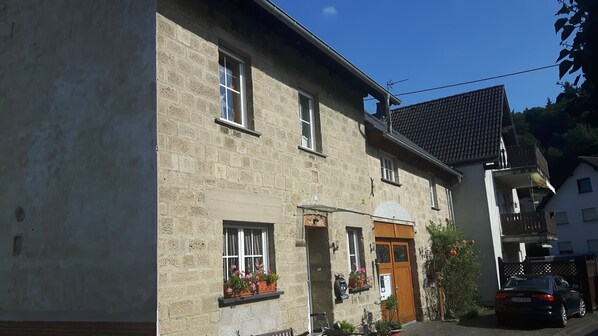 Entrada de la propiedad