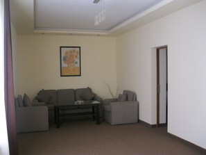 Deluxe-Ferienhaus, 3 Schlafzimmer, Raucher | 1 Schlafzimmer, Bügeleisen/Bügelbrett, Zustellbetten, kostenloses WLAN
