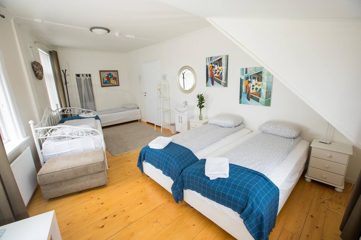 Blackout curtains, free WiFi, individually decorated, bed sheets