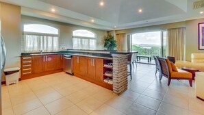 Exclusive Apartment, 3 Bedrooms, Non Smoking | Private kitchen - Peninsula 64 (Tamarindo)