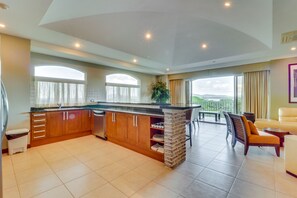 Exclusive Apartment, 3 Bedrooms, Non Smoking | Private kitchen | Full-size fridge, microwave, oven, stovetop - Peninsula 64 (Tamarindo)