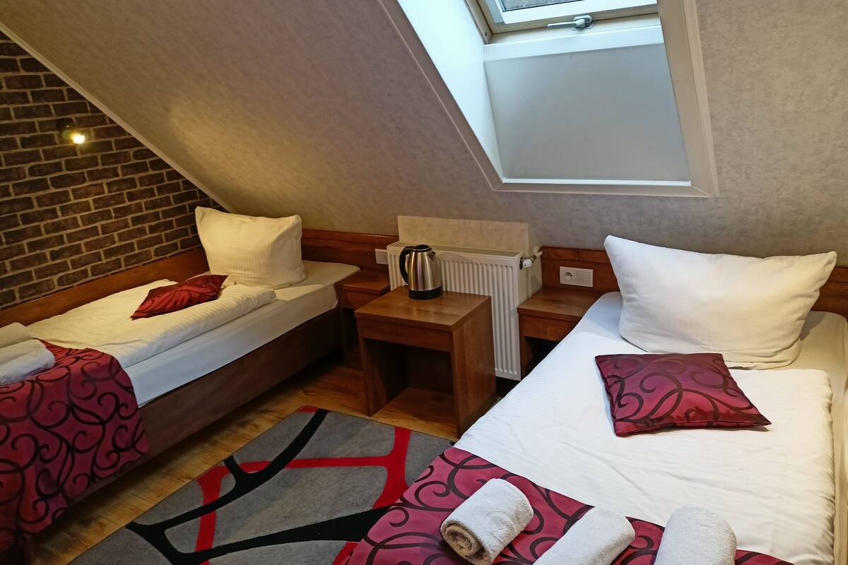 Studio, 2 Bedrooms (6) | Desk, laptop workspace, iron/ironing board, free WiFi