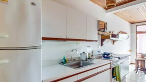 Executive House, 2 Bedrooms, Non Smoking, Beach View | Private kitchen - FLAMINGO MARINA RESORT 407 (Cabo Velas)
