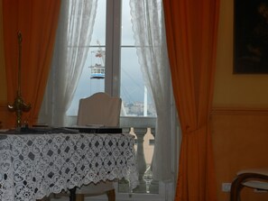 TV - Bigo Guest House (Genoa)