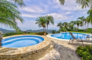 Outdoor pool - Casa Vela (Sámara)
