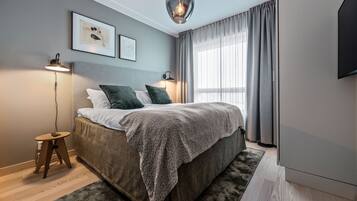 Svit Grand - 2 sovrum - balkong - havsutsikt | Strykjärn/strykbräda och sängkläder