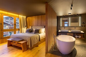 Minibar, värdeförvaringsskåp på rummet och väckarklockor