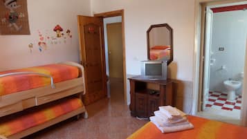 Quadruple Room | Premium bedding, rollaway beds, free WiFi, bed sheets