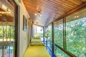 Rumah Keluarga, beberapa kamar, Bebas Asap Rokok | 7 kamar tidur, meja kerja, dan Wi-Fi gratis