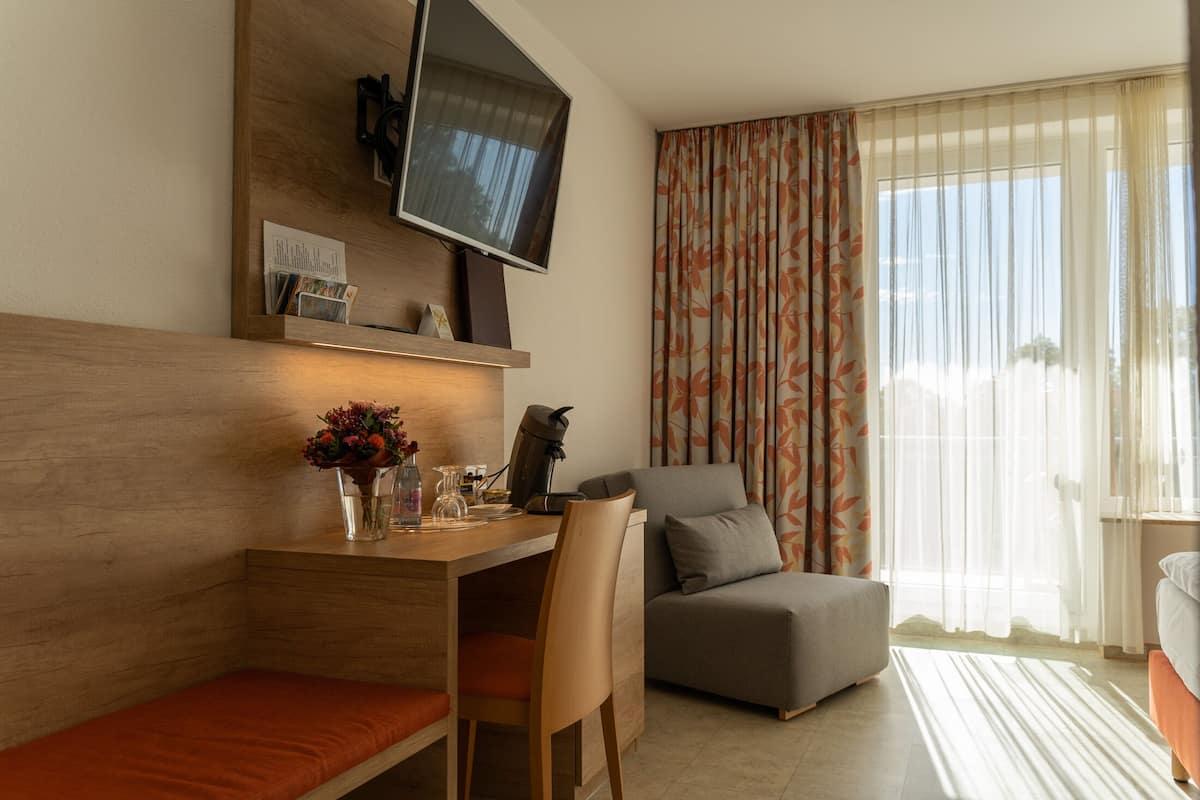 twin room, balcony | premium bedding, in-room safe, desk, soundproofing