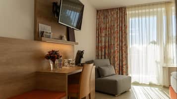 Twin Room, Balcony | Premium bedding, in-room safe, desk, soundproofing