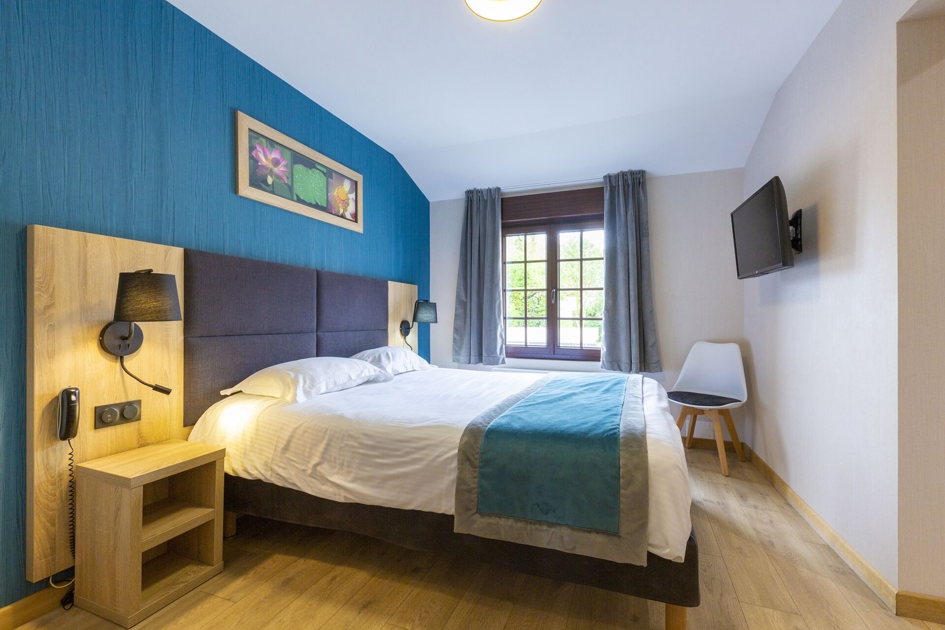 Coffres-forts dans les chambres, rideaux occultants