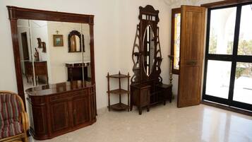 Pintu masuk interior