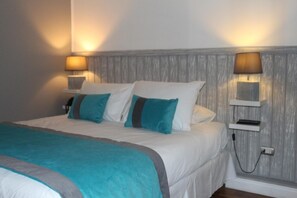 In-room safe, free WiFi, bed sheets