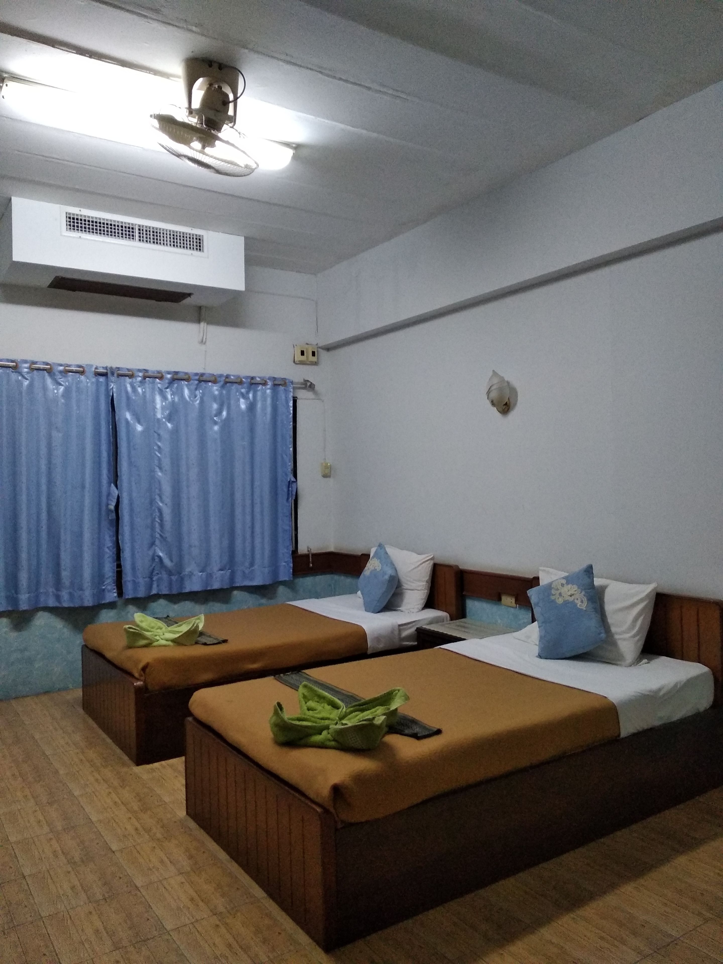 Standard Twin Room | Free WiFi