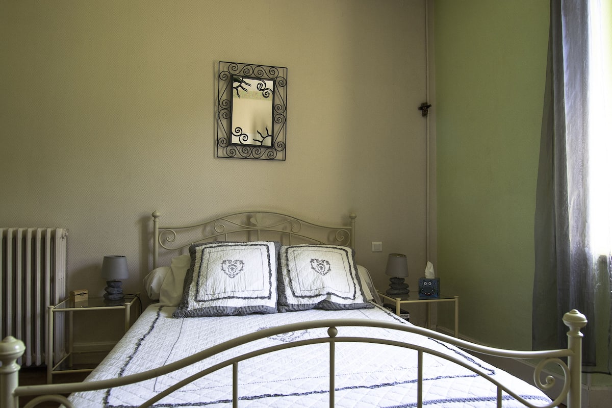 Kamer (Green) | Verduisterende gordijnen, geluiddichte muren