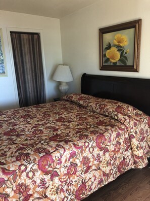 Standard Cabin, 1 Bedroom, Non Smoking | Premium bedding, blackout drapes, iron/ironing board, free WiFi