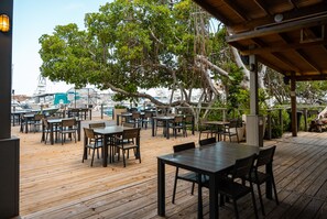 Restaurant - Marina de Salinas (Salinas)