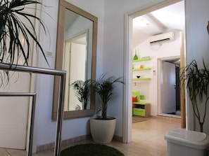 Studio, Sea View | Room amenity