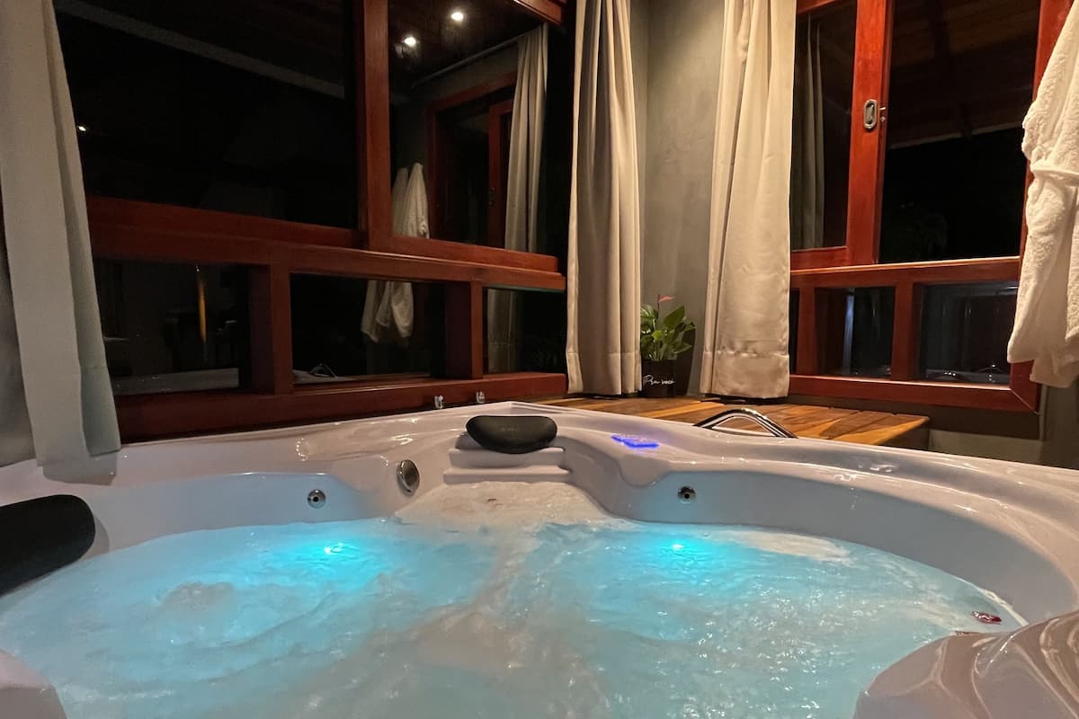 Superior chalet, 1 slaapkamer | 1 slaapkamer, geluiddichte muren, gratis wifi, beddengoed