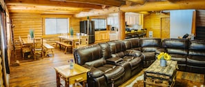 家庭小屋, 3 間臥室 | 起居區 | 50-吋平面電視、衛星頻道、電視