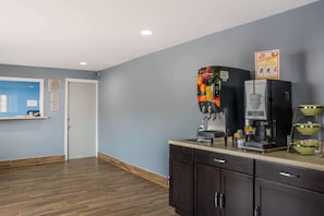 Free continental breakfast  - Rodeway Inn Milford (Milford)