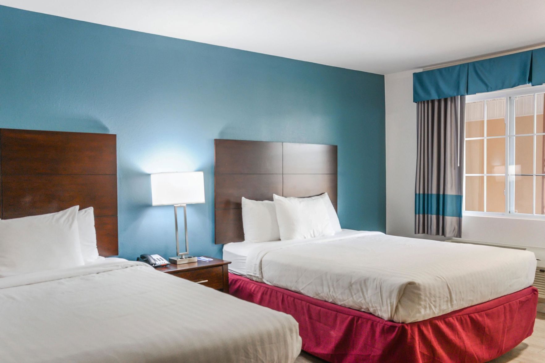 Free WiFi, bed sheets