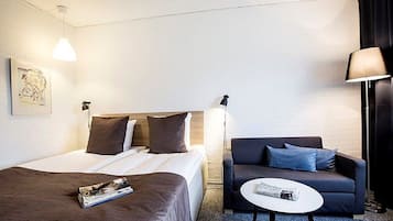 Ropa de cama hipoalergénica, escritorio y cortinas blackout