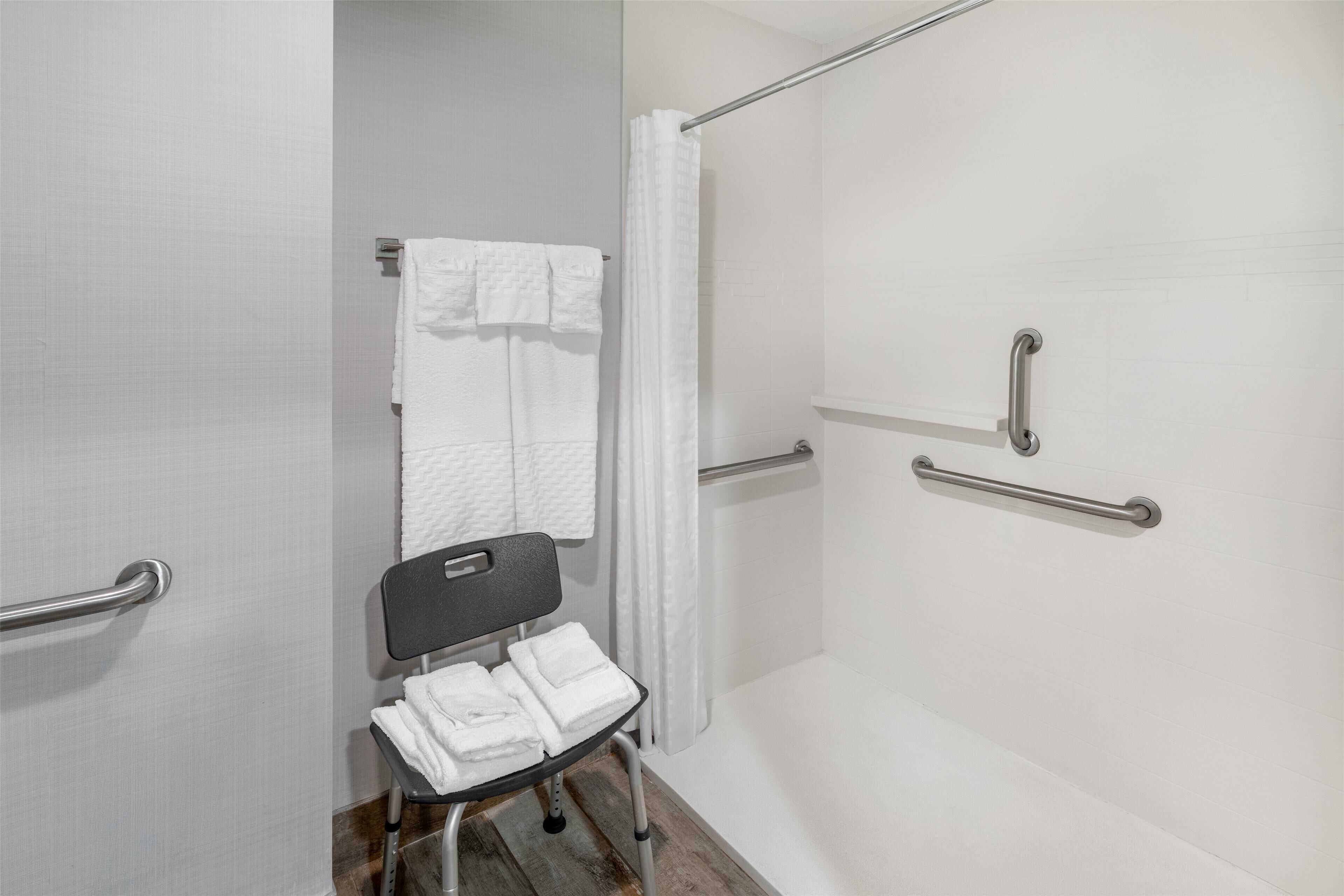 shower, rainfall showerhead, free toiletries, hair dryer