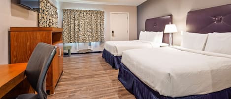 Chambre Standard, 2 grands lits, non-fumeur, réfrigérateur et four à micro-ondes