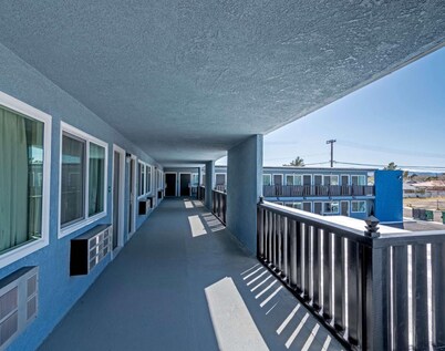 Motel 6 Ridgecrest, CA - China Lake